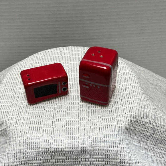 Other - Red Kitchen Appliance Salt and Pepper Shakers